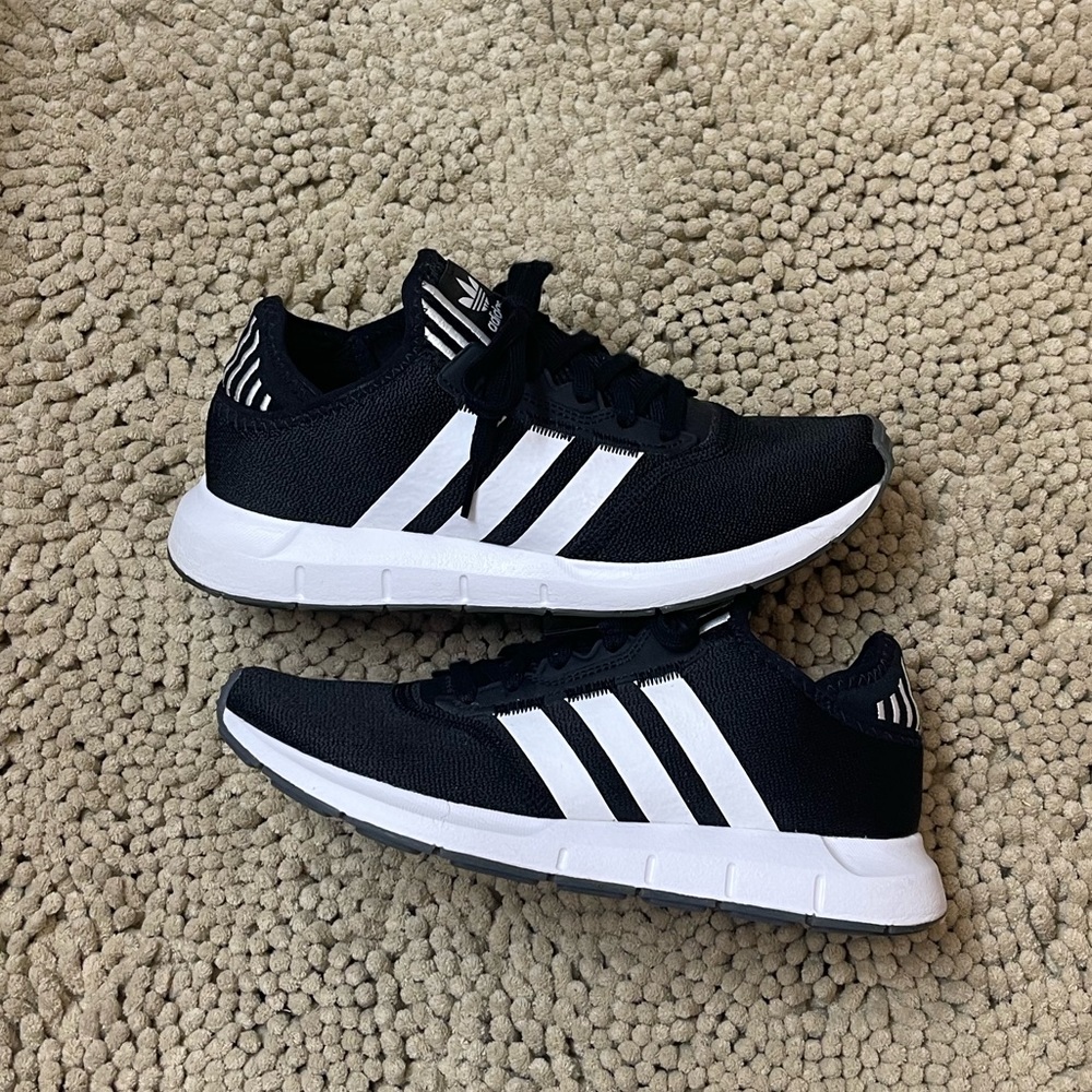 Adidas tennis shoes